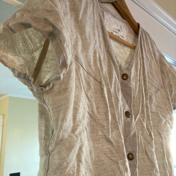 notPERFECTLINEN Getty Front Snaps Linen Top - Beige - Picture 4 of 5
